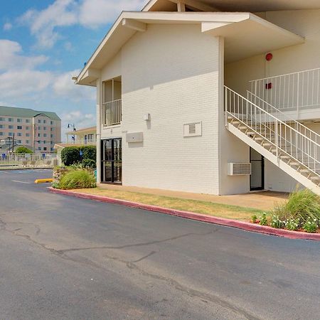 Motel 6 - Oklahoma City Airport Ngoại thất bức ảnh